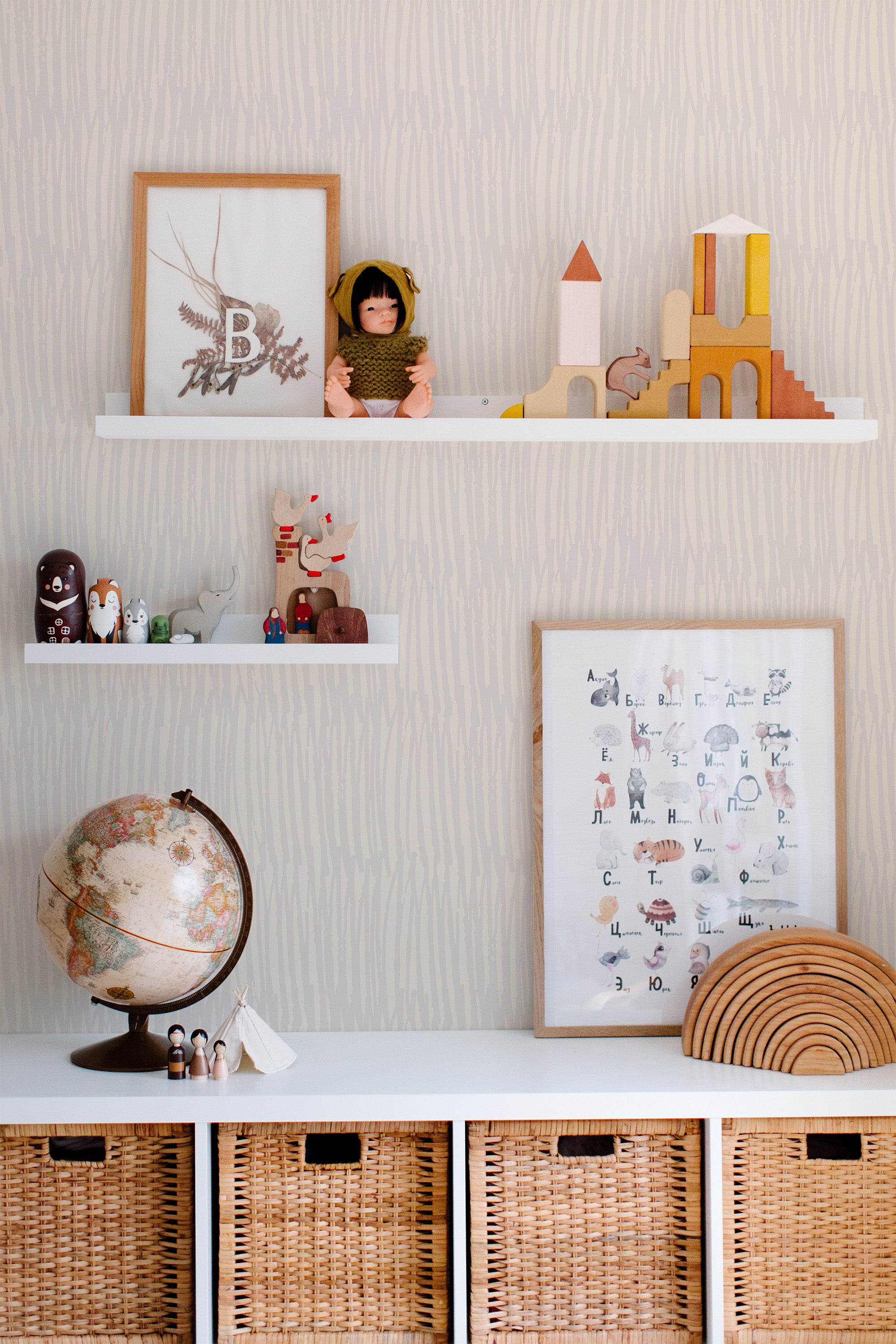kids room toys pictures decor shelf boxes calming brush strokes wallpaper for walls