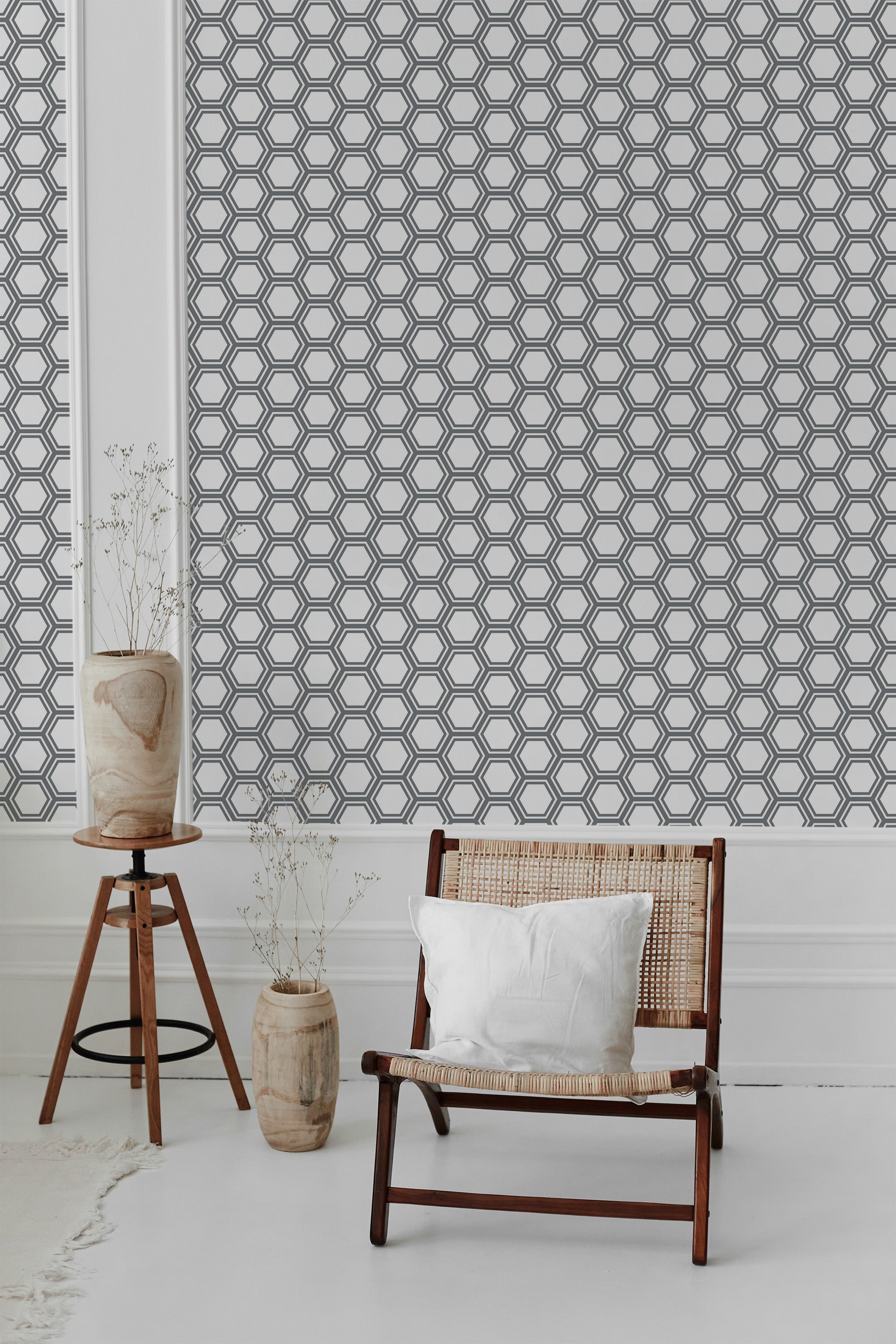 Hexagon line wallpaper with a repeating geometric pattern composed of interconnected hexagons in black outlines against a white background,raditional wallpaper.