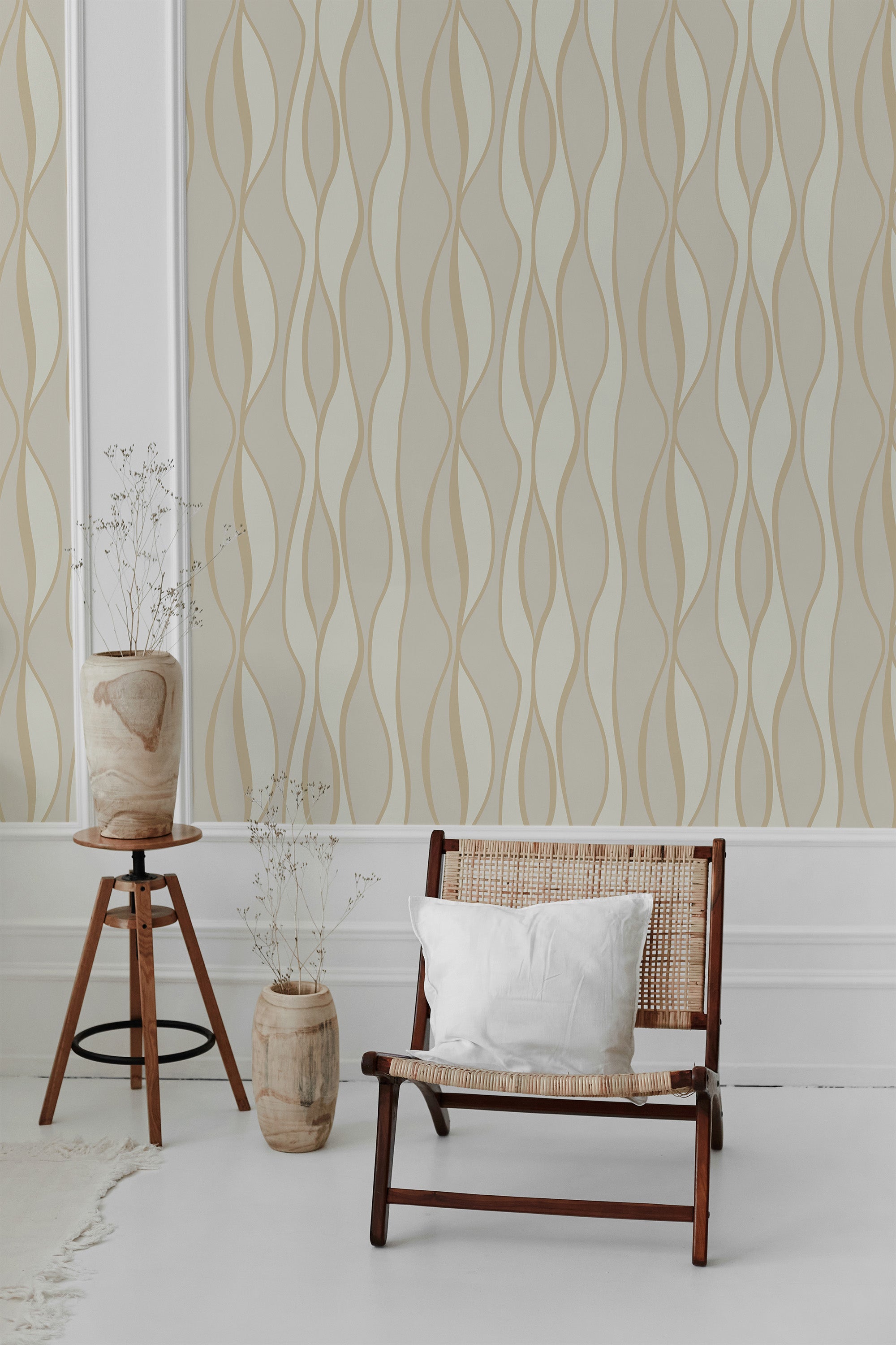 Elegant wallpaper with beige and light tan interlocking wave patterns against a soft cream background, creating a refined, traditional wallpaper.