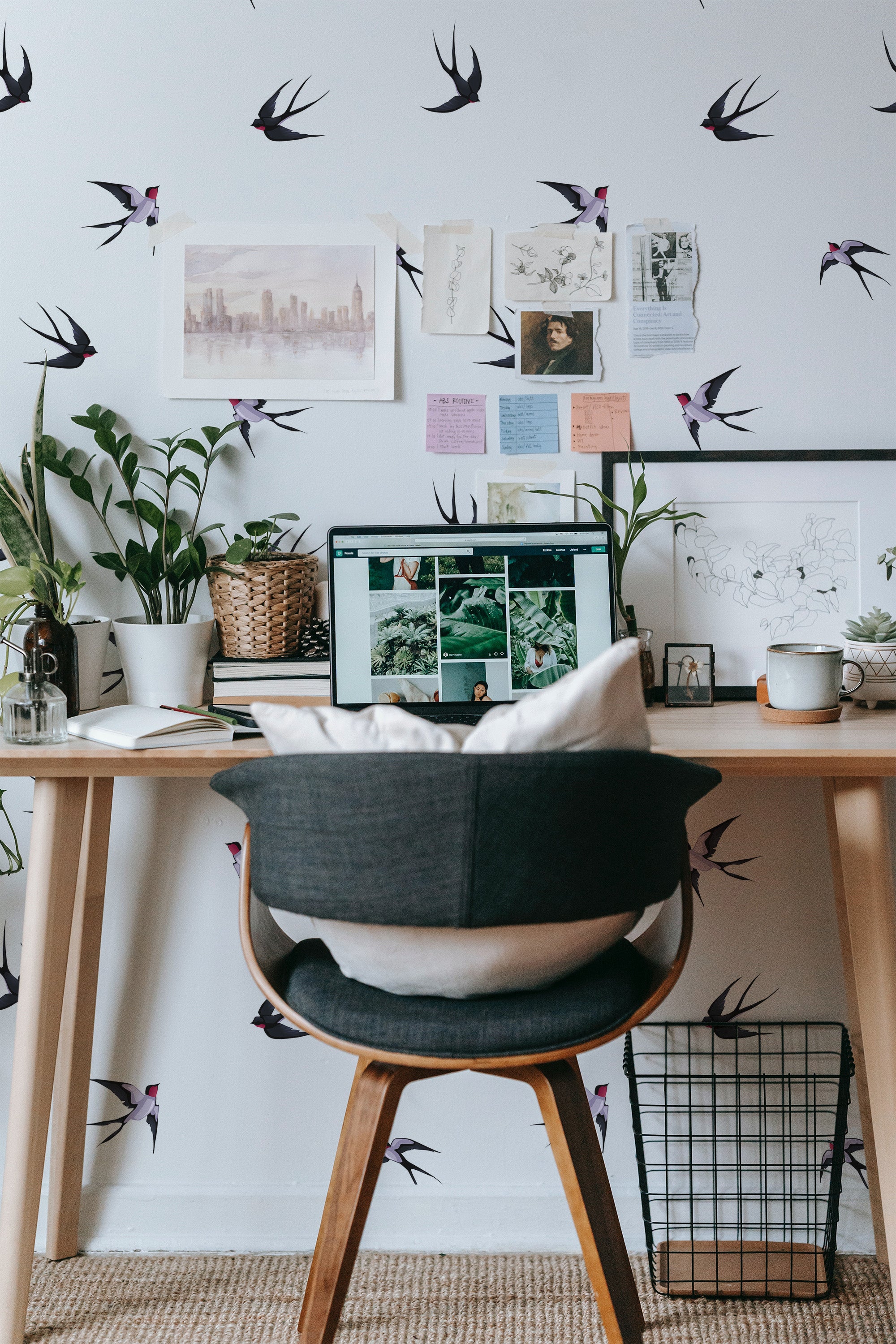 Self-adhesive wallpaper with a swallow design in mid-flight, featuring a minimalistic and nature-inspired aesthetic. The swallows are scattered across a light background, adding a sense of motion and elegance to the room.