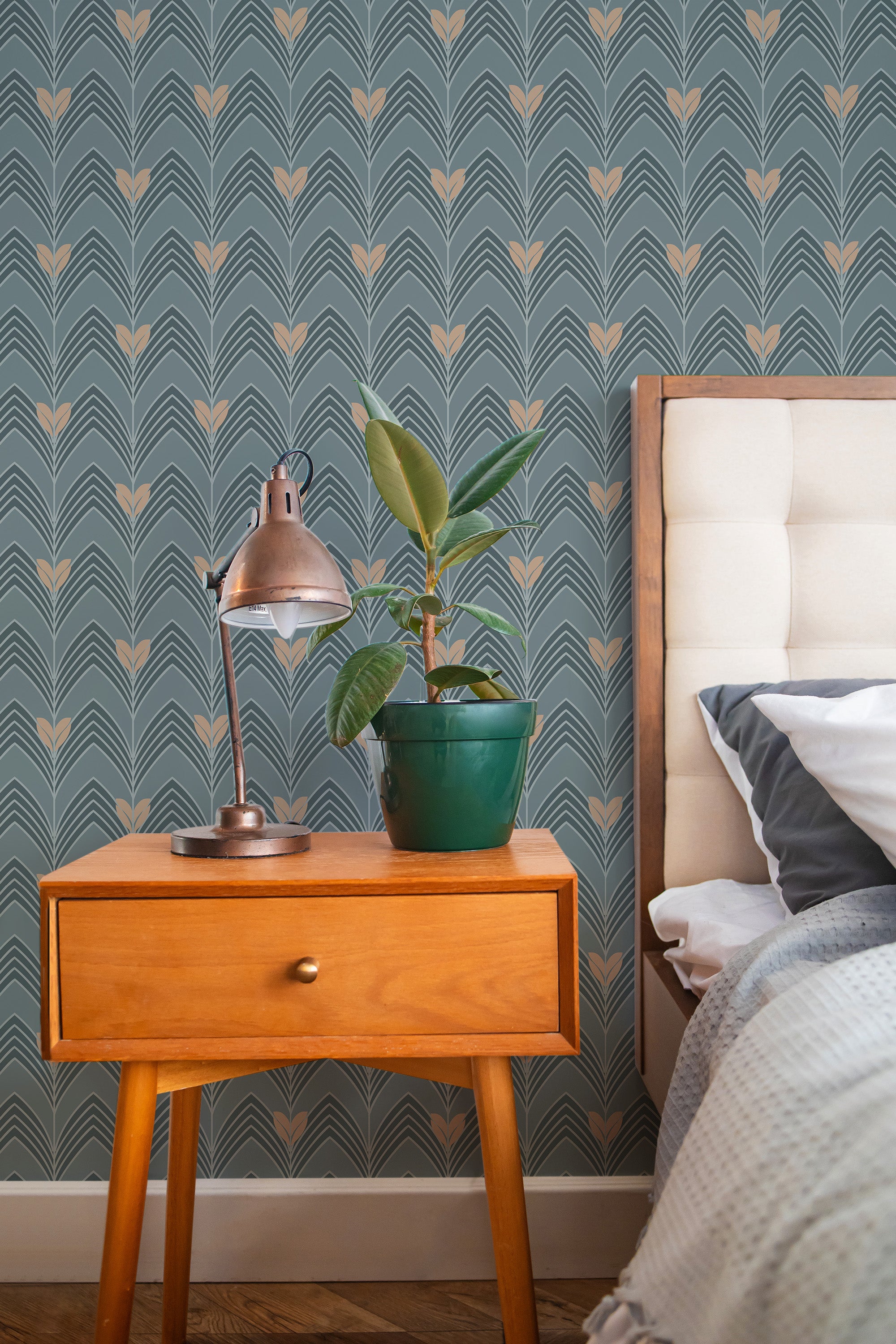 Self-adhesive premium art deco wallpaper with a geometric pattern of gold and gray zigzag lines, accented by fan-shaped motifs that add elegance to the room.