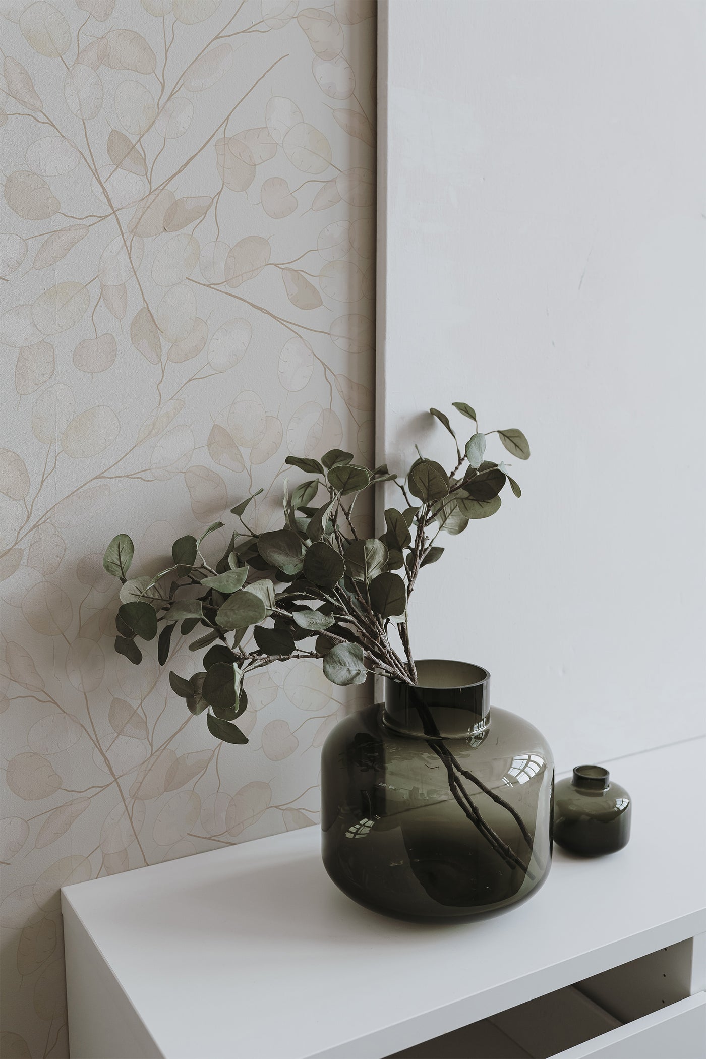 Photo inspiration: Fresh Look at Gradient Leaves Peel And Stick Removable Wallpaper